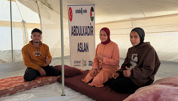 Uzanan Her El Bir Umuda Dönüştü