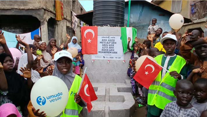 Afrika 3 Çeşmeli Şadırvanlı Su Kuyusu